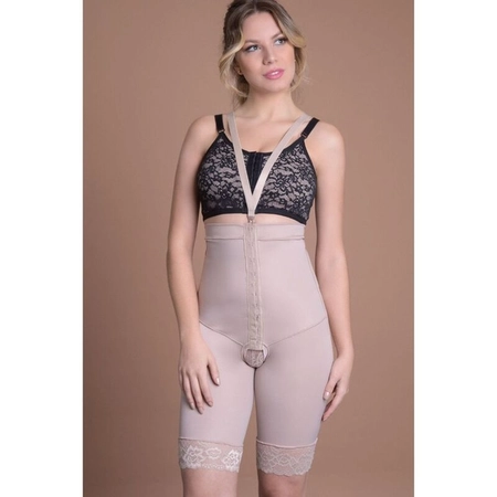 Cinta Bermuda Completa com Colchetes e Suspensório Palmipé (403) GG